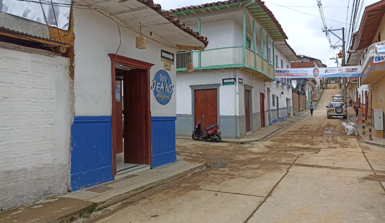 3f7057fb-36c7-424a-8980-630161de76d9