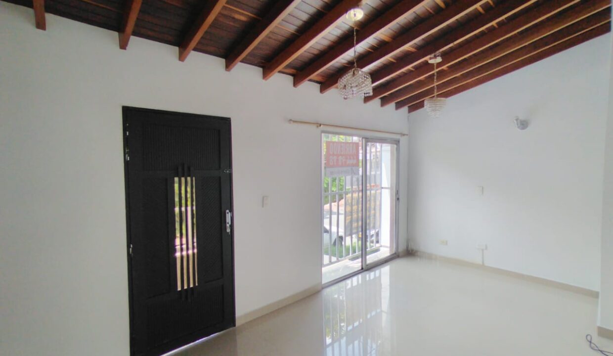 WhatsApp Image 2025-04-30 at 12.13.12 (2)
