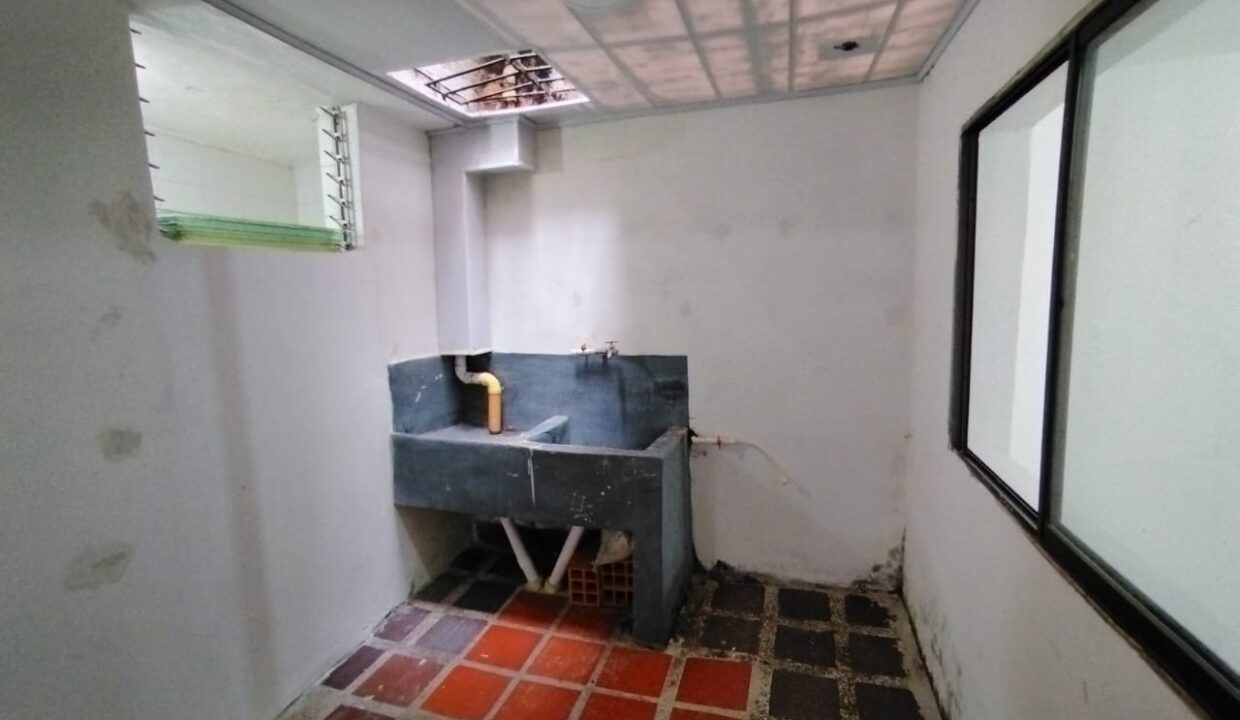WhatsApp Image 2025-05-02 at 11.54.19 (4)