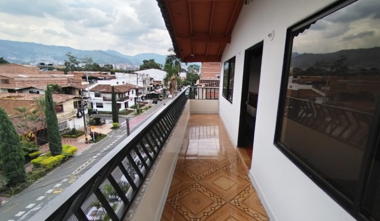 WhatsApp Image 2025-09-17 at 1.43.44 PM (1)