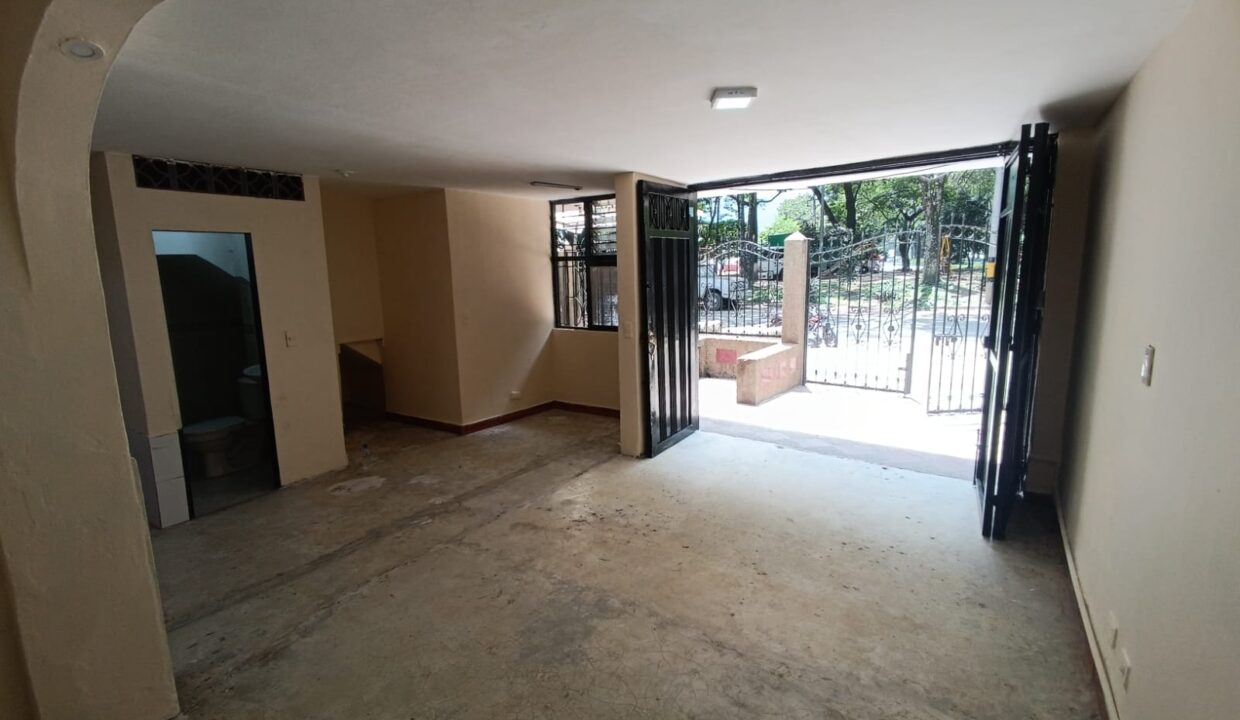 WhatsApp Image 2025-10-09 at 11.59.28 AM