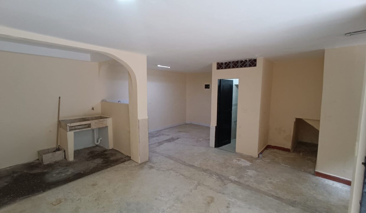 WhatsApp Image 2025-10-09 at 11.59.28 AM (2)