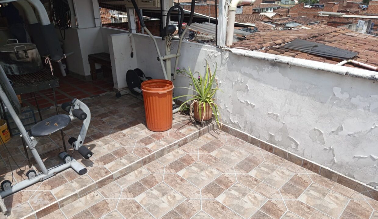 WhatsApp Image 2025-10-16 at 1.47.52 PM (3)