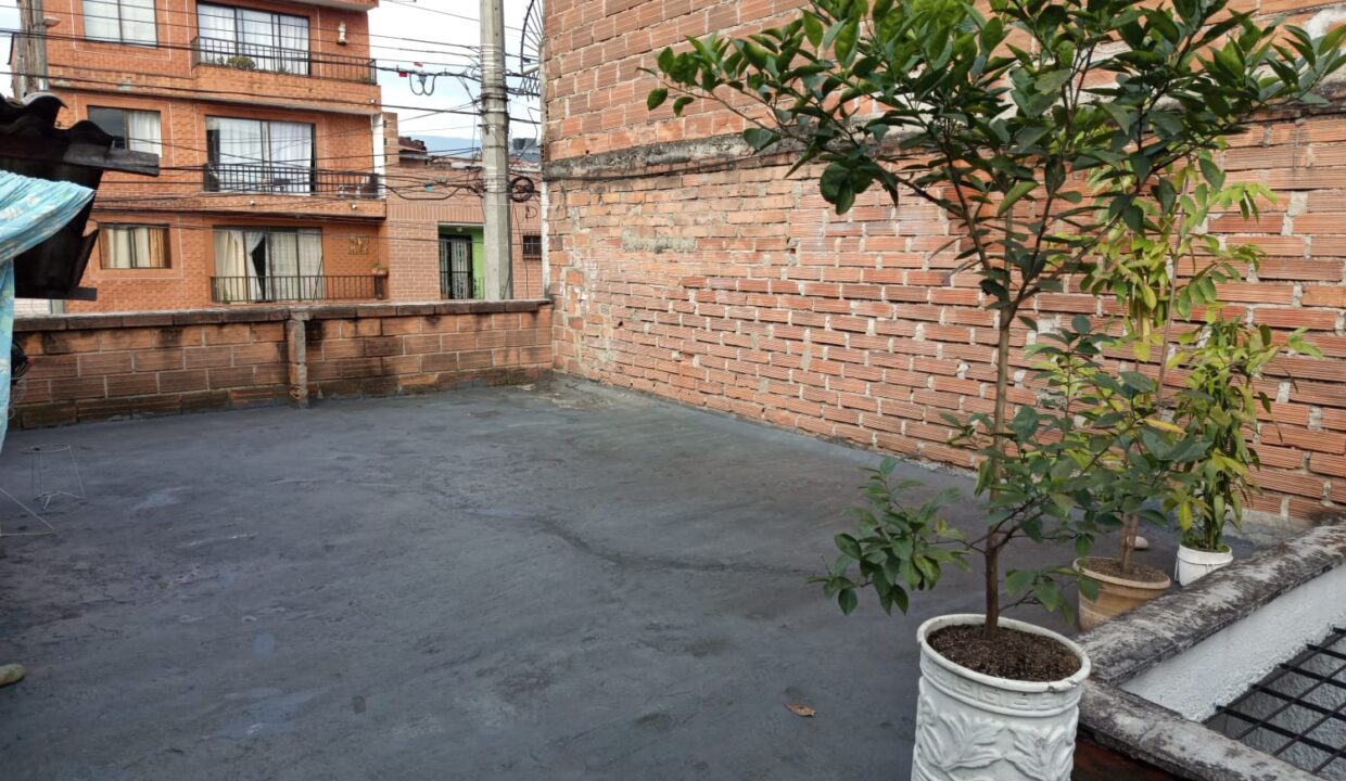 WhatsApp Image 2025-10-21 at 1.42.16 PM