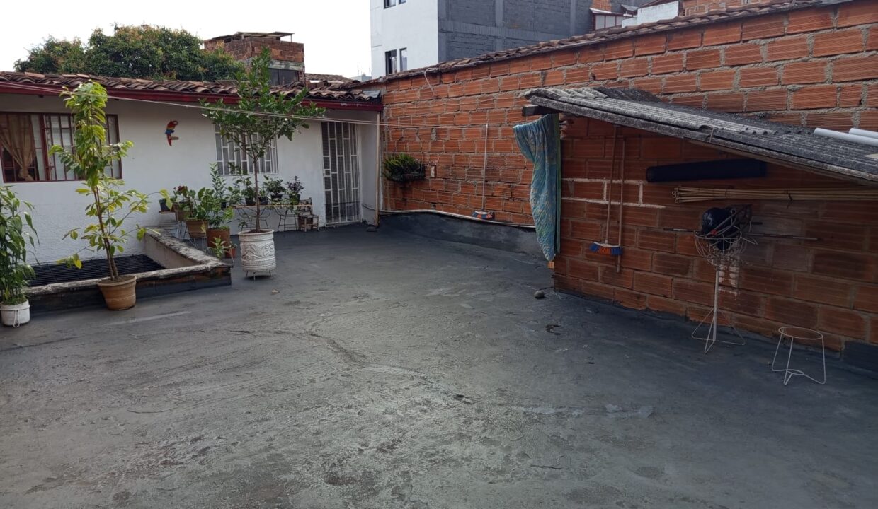 WhatsApp Image 2025-10-21 at 1.42.17 PM