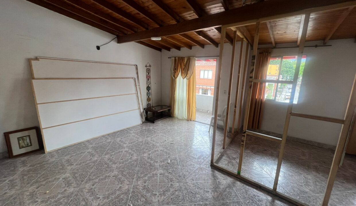 WhatsApp Image 2025-10-27 at 1.42.10 PM (1)