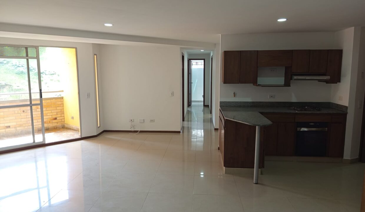 WhatsApp Image 2025-11-06 at 8.30.42 AM (1)