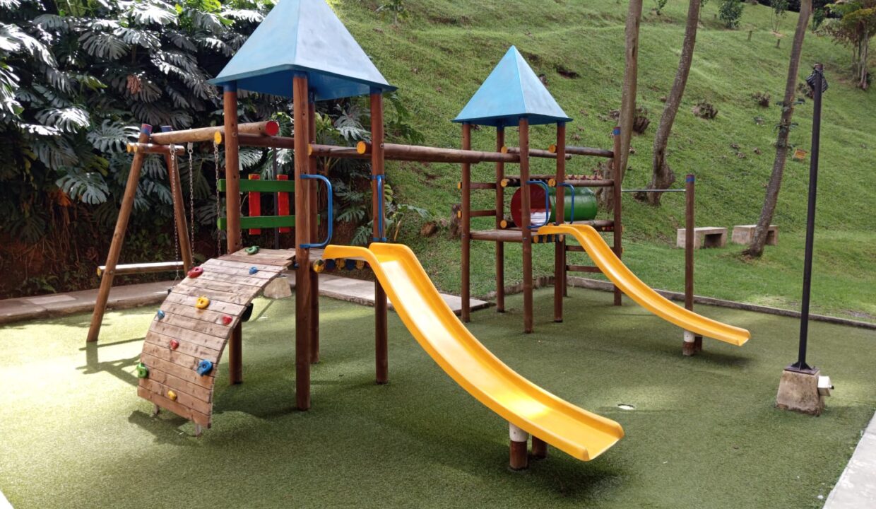 WhatsApp Image 2025-11-06 at 8.30.46 AM (4)