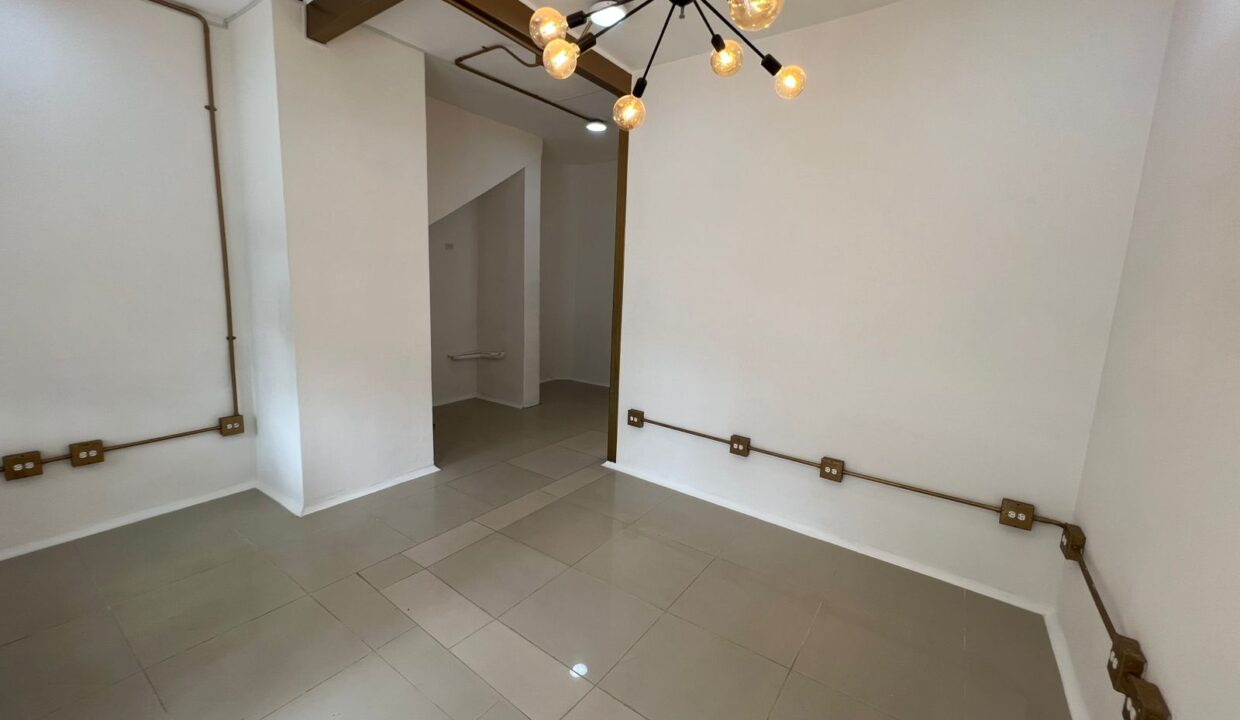 WhatsApp Image 2025-11-14 at 1.40.55 PM (1)