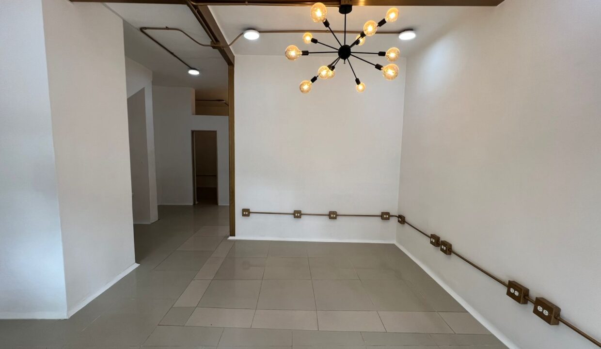 WhatsApp Image 2025-11-14 at 1.40.55 PM (2)