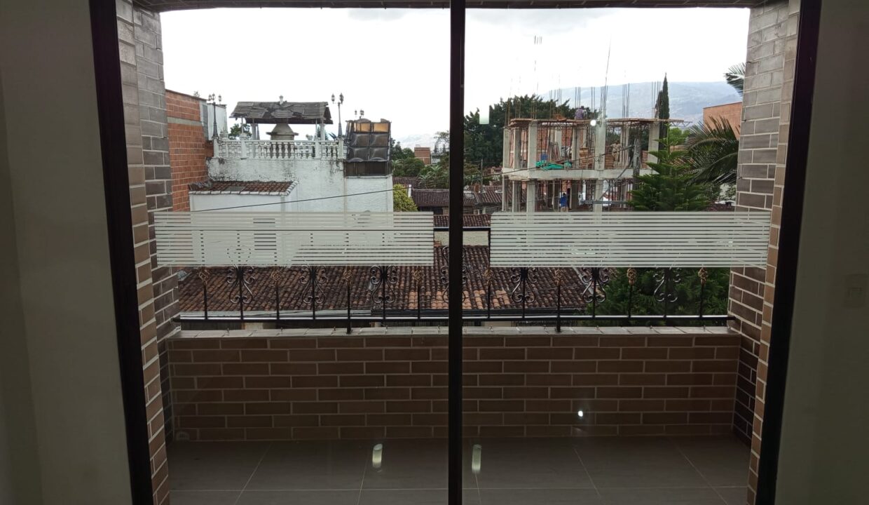 WhatsApp Image 2025-11-18 at 4.14.04 PM (2)