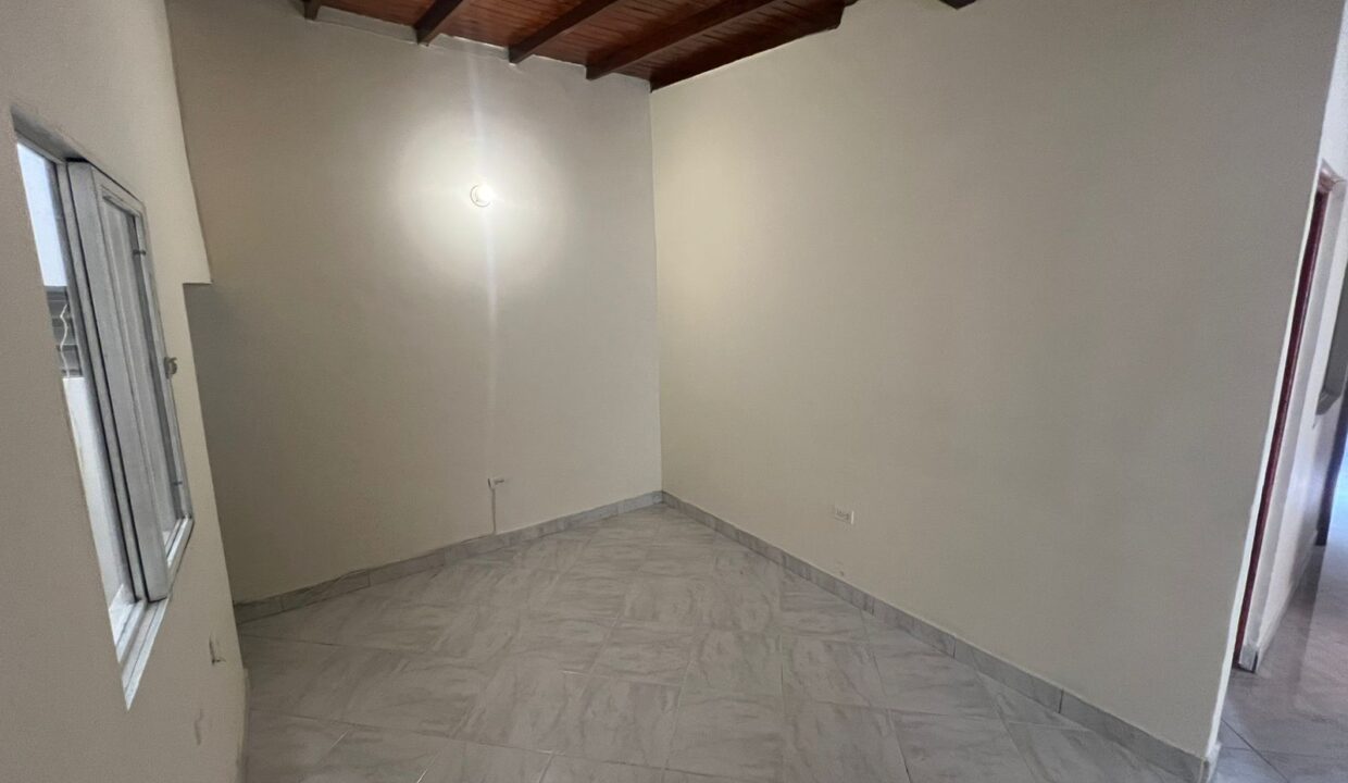 WhatsApp Image 2025-12-01 at 3.30.17 PM (4)