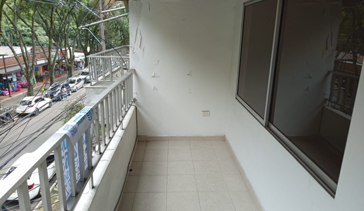 WhatsApp Image 2025-12-04 at 1.37.02 PM