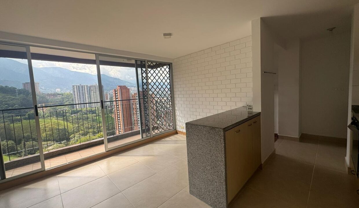 WhatsApp Image 2025-12-05 at 1.56.02 PM