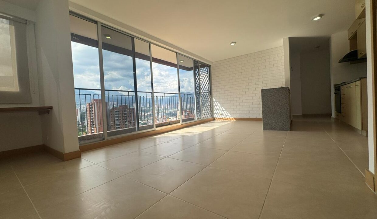 WhatsApp Image 2025-12-05 at 1.56.08 PM