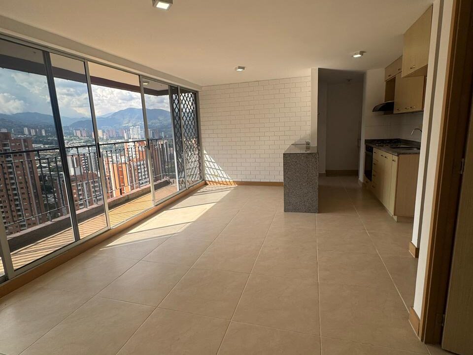 WhatsApp Image 2025-12-05 at 1.56.14 PM